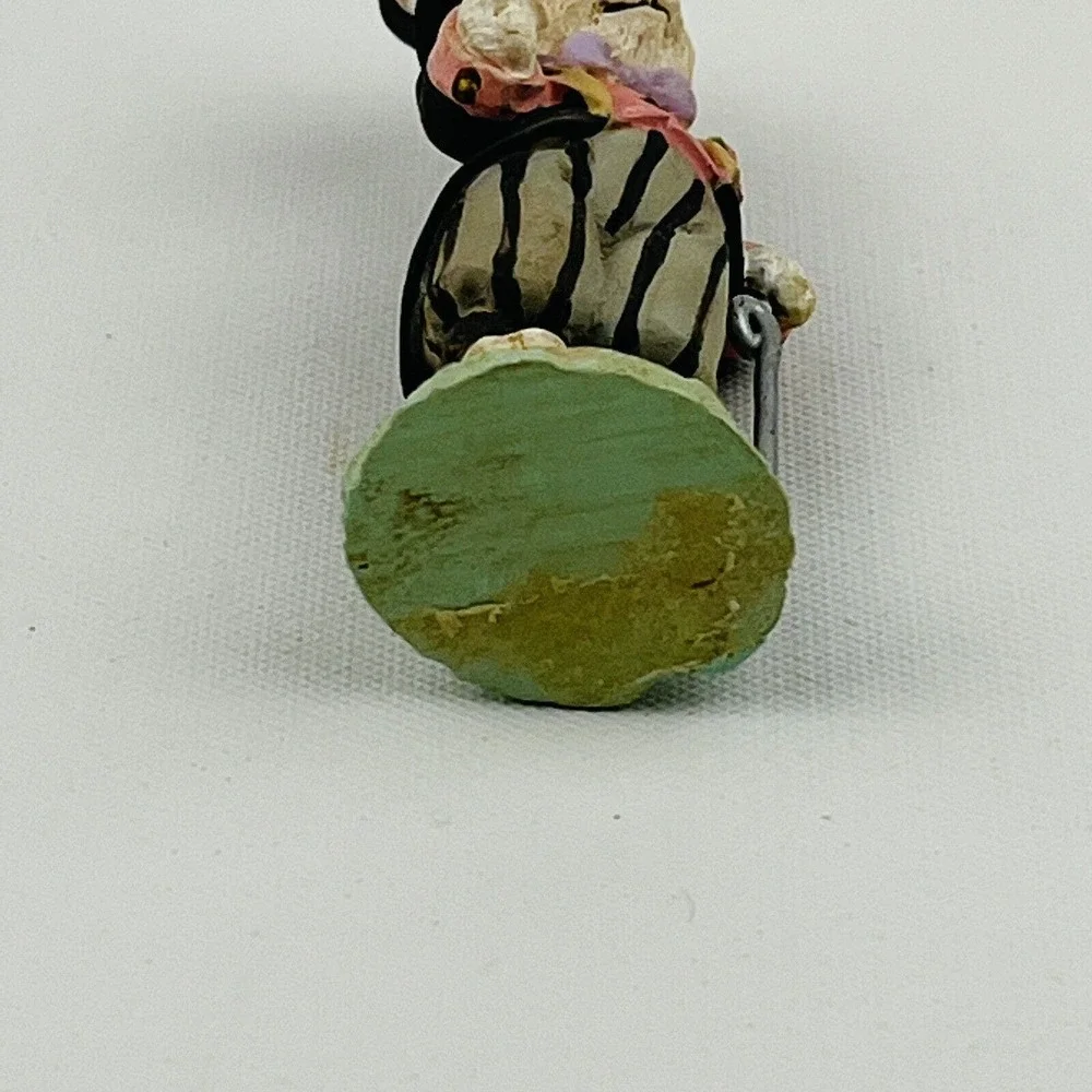 Cottontail Lane Groom Bunny Figurine Resin Tux Ring Top Hat Midwest Cannon Falls